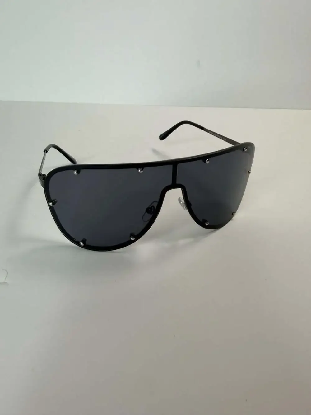 Foster Grant DG1019 Oversized Shield Sunglasses Black with Studded Rivets